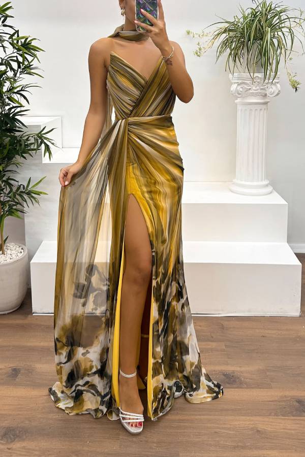 Drune | In A Dreamland Chiffon Floral Print Off Shoulder Pleated Scarf Slit Maxi Kleid