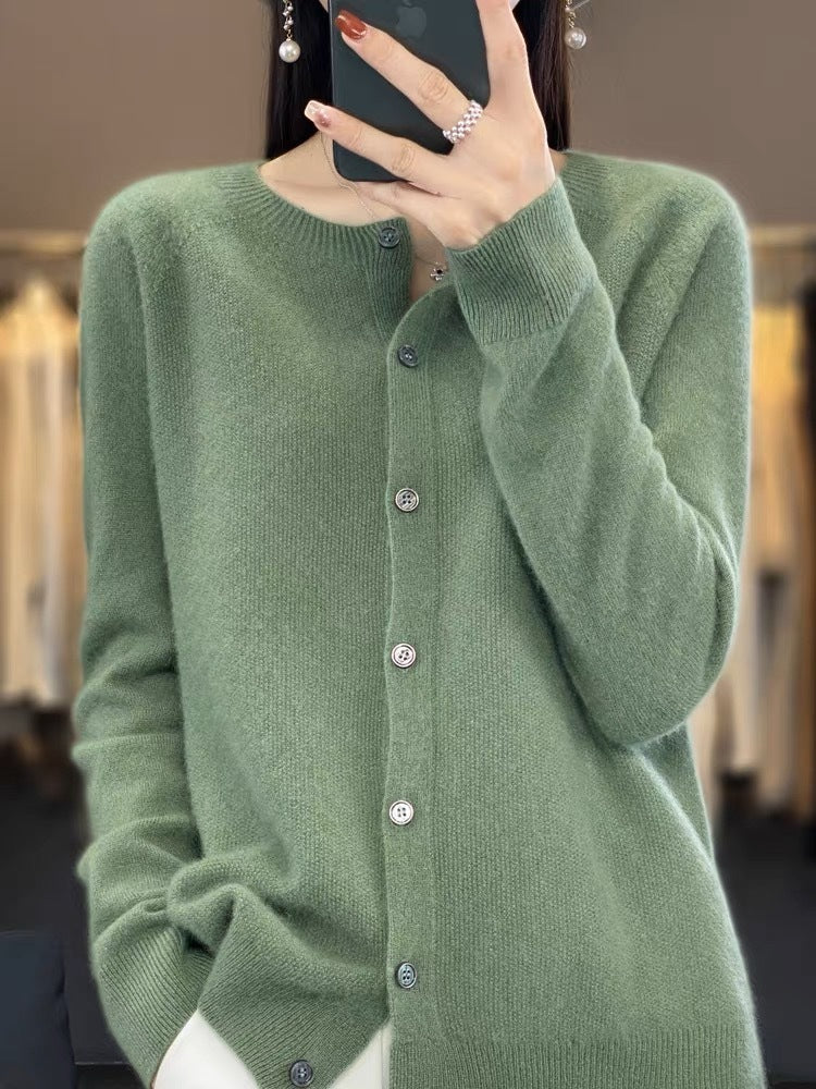 Drune | Merino Wollstrickjacke Mit Rundhalsausschnitt Und Langen Ärmeln