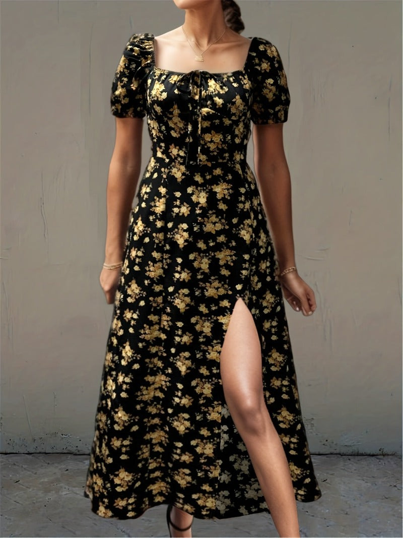 Drune | Freizeitkleid mit Schlitz und kurzen Ärmeln