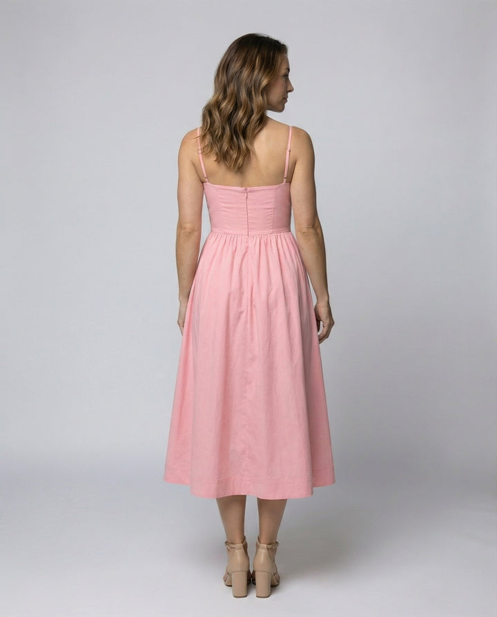 Drune | Einfarbiges Kleid mit U-Ausschnitt und Strapsen