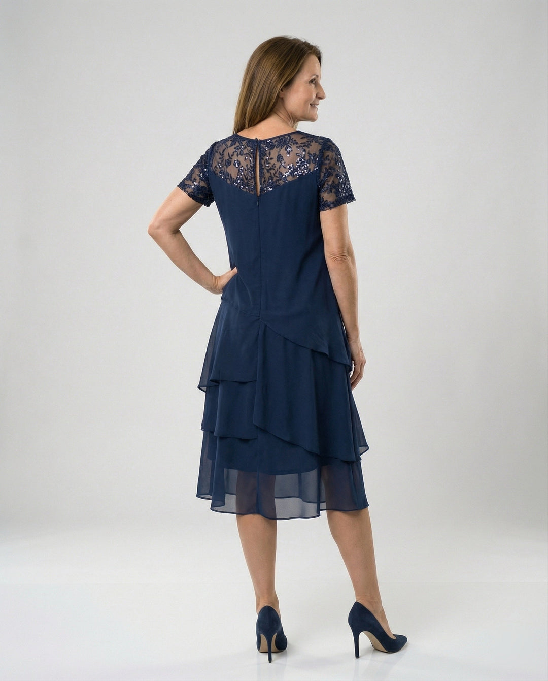 Damen Elegantes Schichtkleid mit Spitzenärmel und asymmetrischem Saum Drune