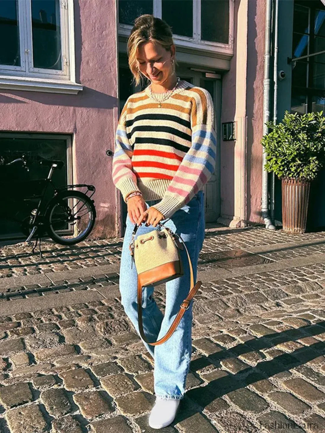 Drune | Colorful striped vintage knit sweater with a round neck