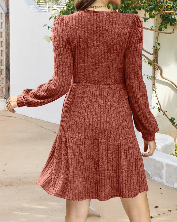 Drune | Damenkleid mit Quadrat Ausschnitt Laternenärmeln und Rippstruktur