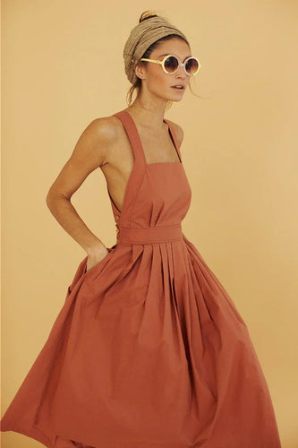 Drune | Rückenfrei, Falten Kleid mit Großen Taschen