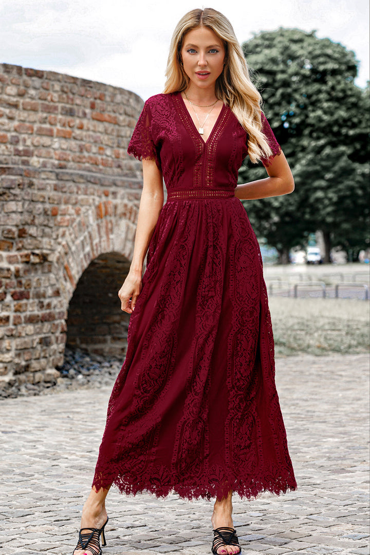 Drune | Lace Plunge Kleid Mit Gewelltem Saum