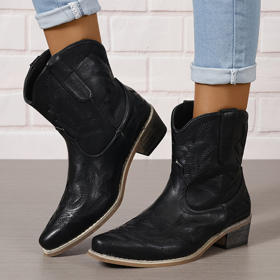 Drune | Westernstiefel Besticktes Leder Spitz Zulaufend Knöchelhoch Blockabsatz