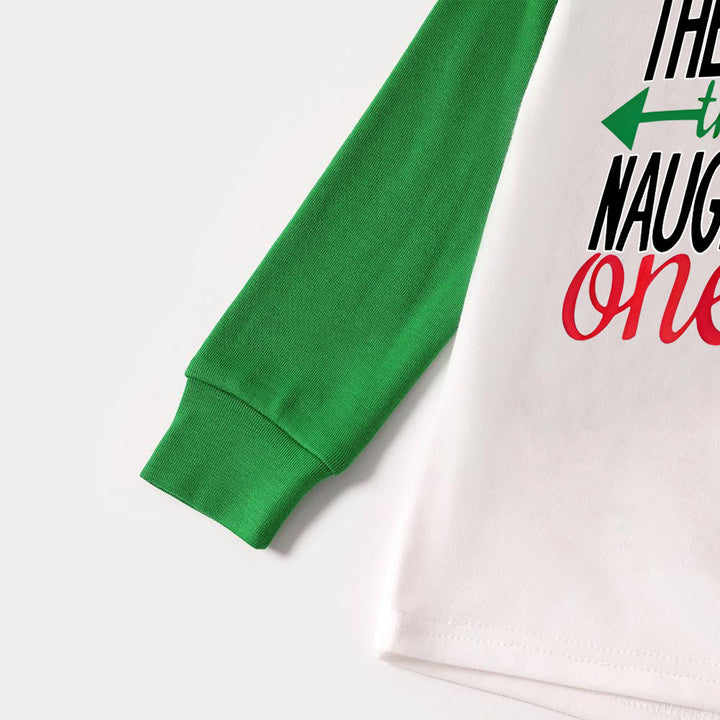 Drune | Lieber Weihnachtsmann Sie sind die Ungezogenen' Buchstabendruck Lässige Langarm Sweatshirts Grünes Kontrastoberteil und Schwarz-Grüne Karierte Hose Familienpassende Raglan Langarm Pyjama-Sets mit Hundebandana