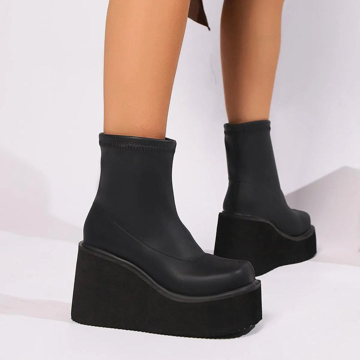 Drune | Keil- und Plateau-Stiefeletten