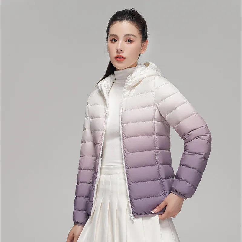 Drune | Leichte Daunenjacke mit farbverlaufender Kapuze