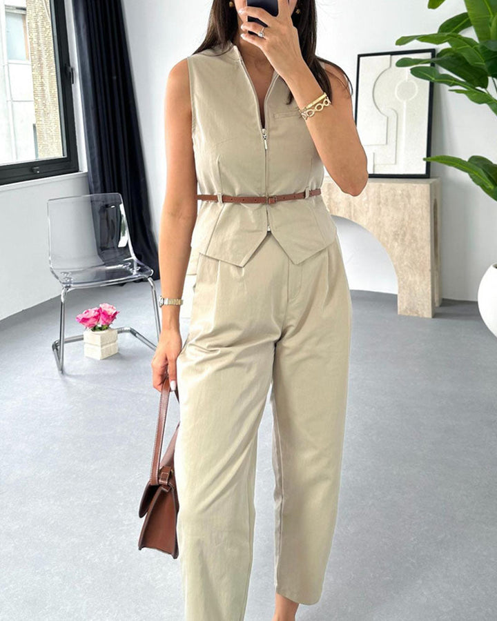 Drune | Ärmelloser Jumpsuit mit Reißverschluss und Gürtel Sandfarben Schick und Bequem