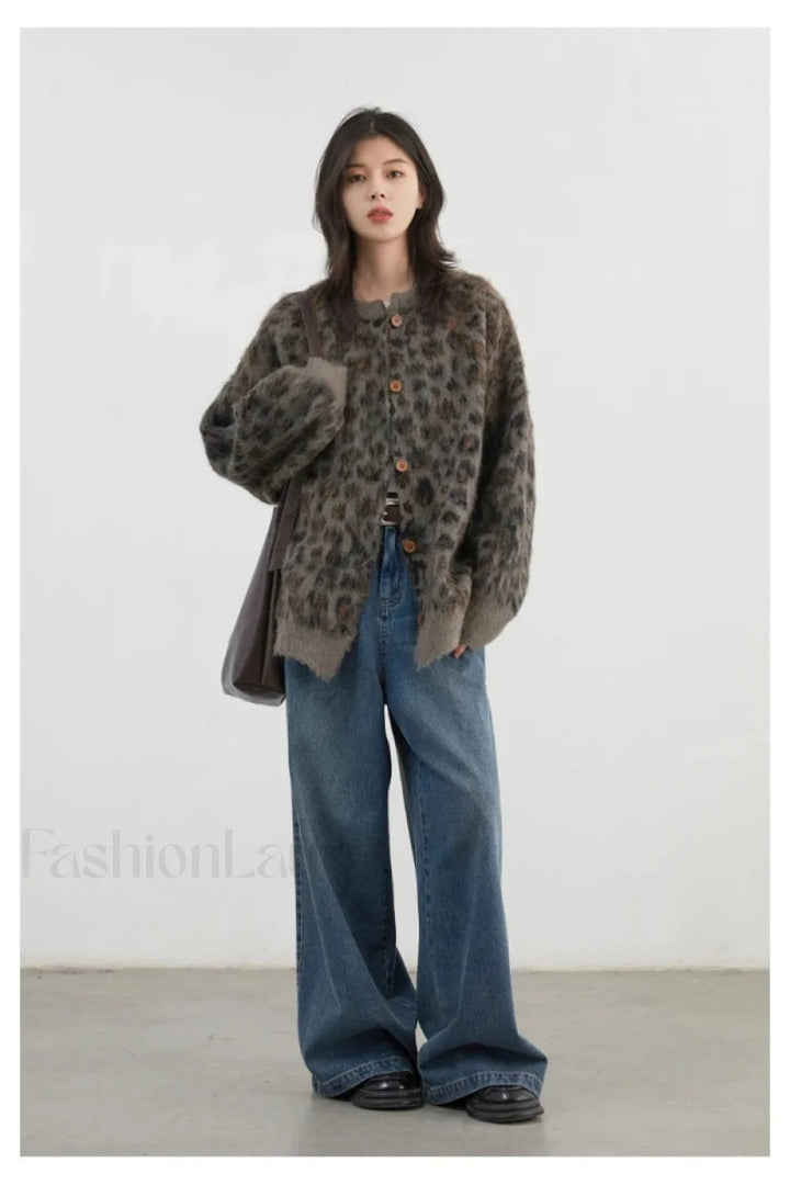 Drune | Strickjacke mit Leopardenmuster und einreihiger Knopfleiste