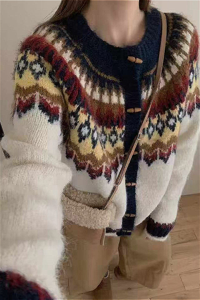 Drune | Rundhals Fair Isle Weihnachten Hornknopf Strickjacke