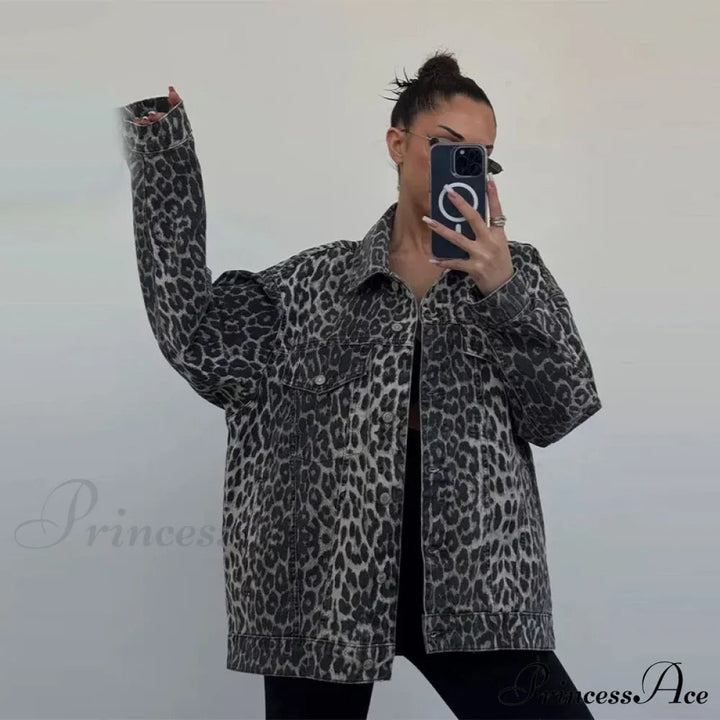 Drune | Fit Jeansjacke mit Leopardenstickerei