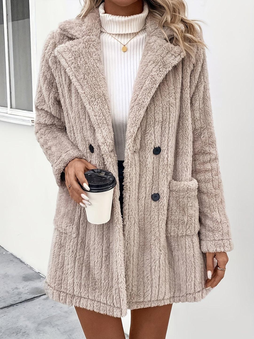 Drune | Doppelknopf-plüschjacke mit Reverskragen Polyester Weich und Warm
