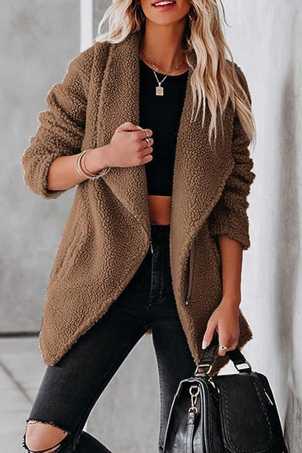 Drune | lässige Lammlederjacke mit Reißverschlusstaschen und Kastenveloursjacke