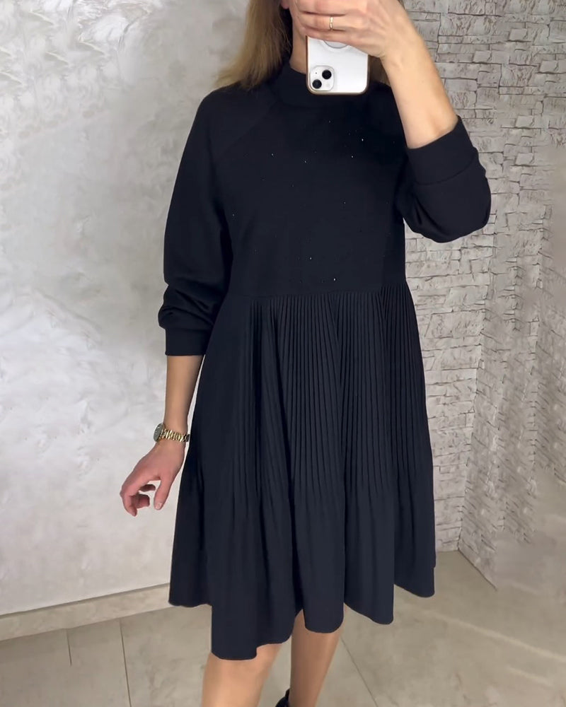 Drune | Einfarbiges Plissiertes Kleid mit Hohem Kragen