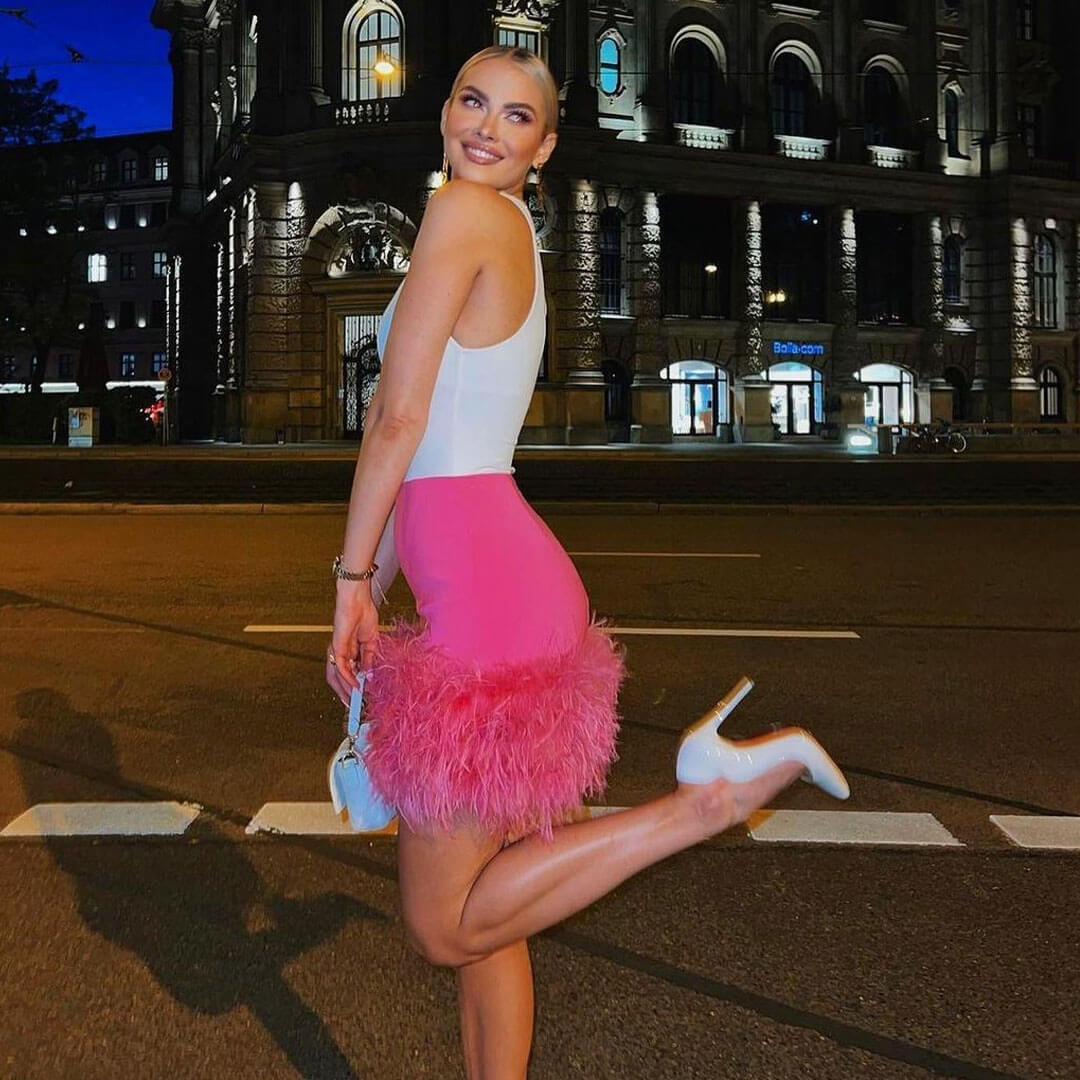 Drune | Schicke Hochtaillierte Federbesatz Bodycon Minirock