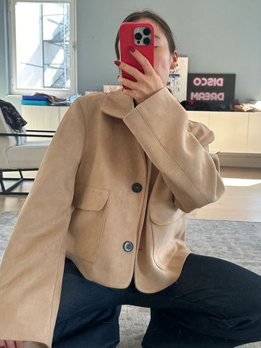 Drune | Knopfdruck Faux-Suede Crop-Jacke