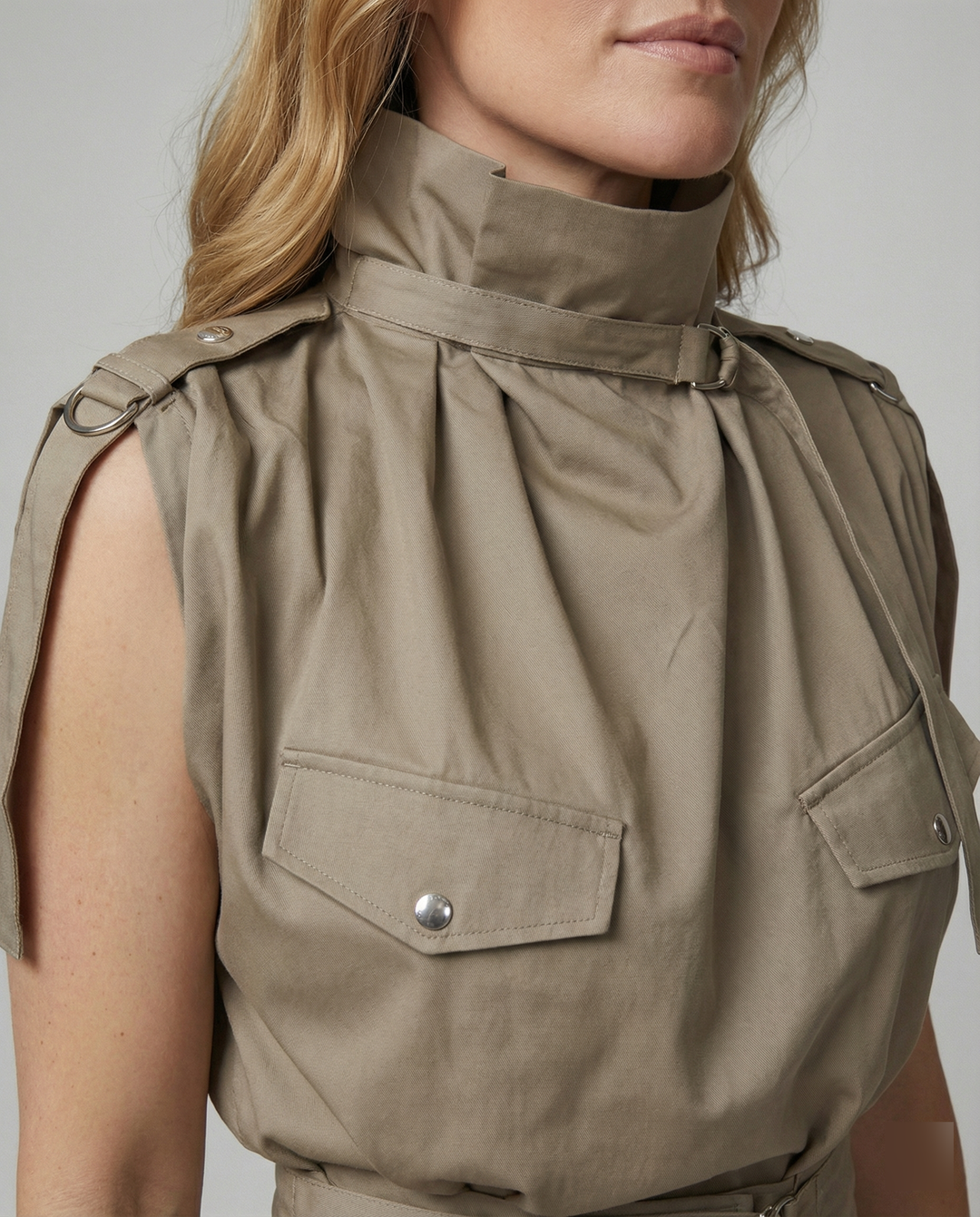 Drune | Damen Stylischer Moderner Jumpsuit Ärmellos