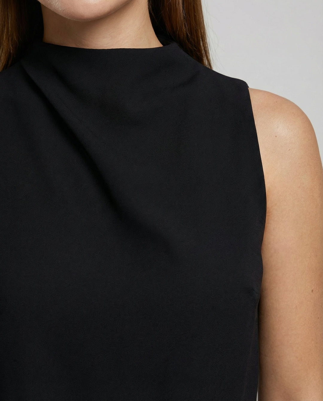 Eleganter Jumpsuit mit Rundhalsausschnitt für Alltag & Besondere Anlässe | Drune