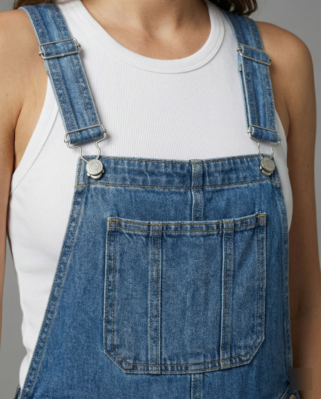 Damen Jeans Latzhose Oversized mit tiefen Taschen