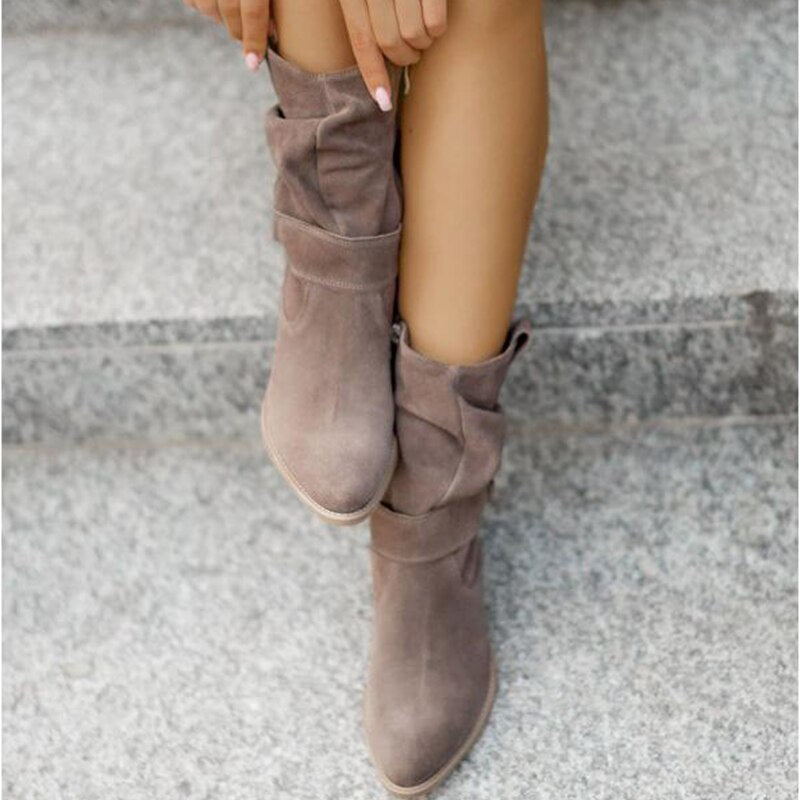 Drune | Stiefeletten Wildleder Finish Niedriger Absatz Lässiges Faltbares Design Riemen Detail