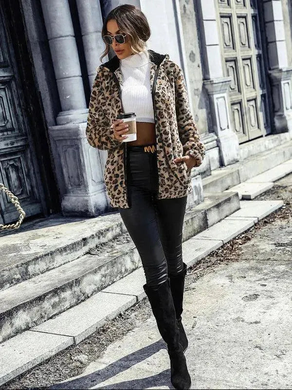 Drune | Gemütliche Wild Kapuzen Frauen Fleecejacke