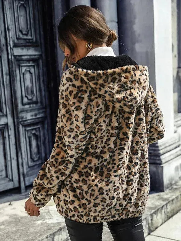 Drune | Gemütliche Wild Kapuzen Frauen Fleecejacke