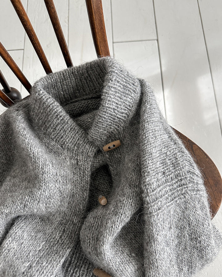 Drune | Strickjacke mit Stehkragen und Hornknöpfen