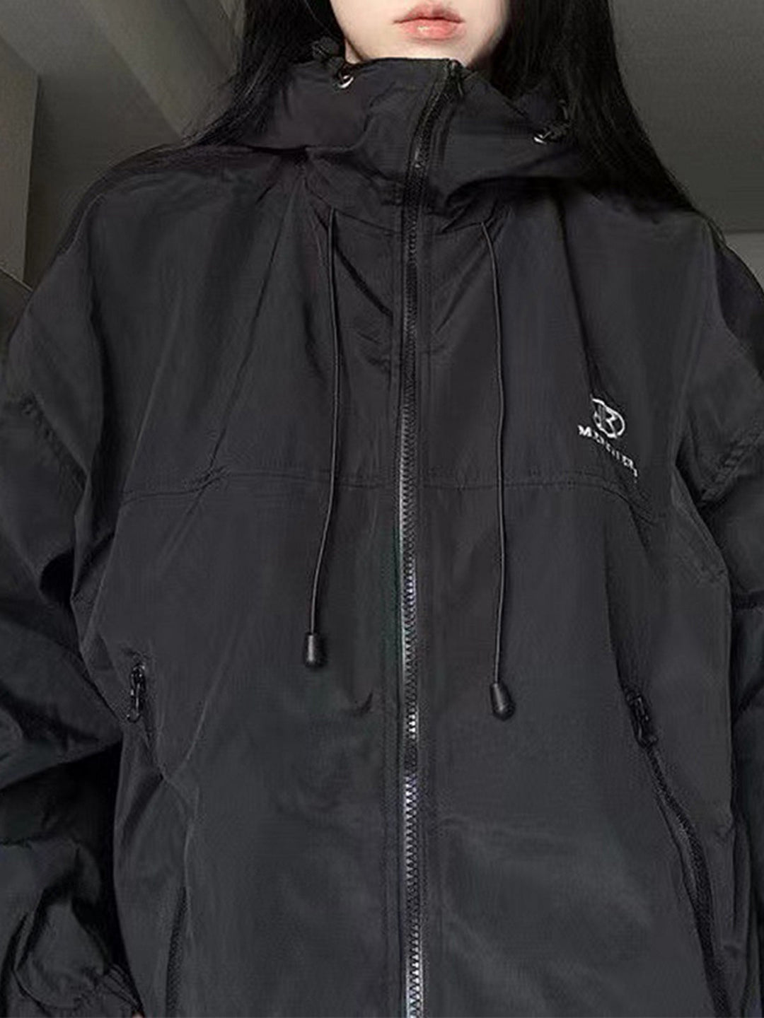 Drune | retro schwarze wasserdichte Outdoorjacke mit Kapuze