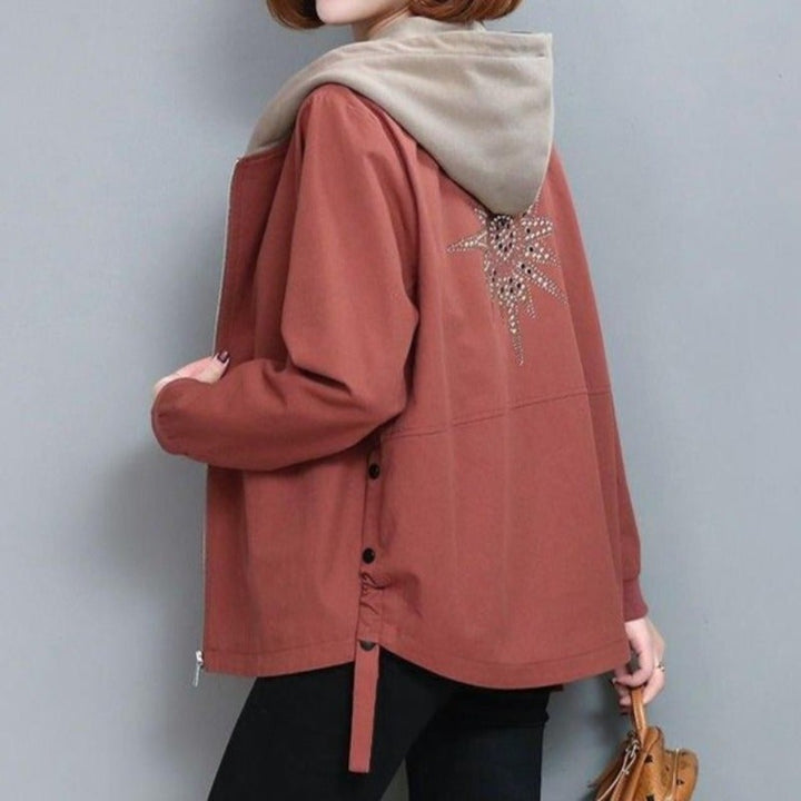 Drune | Damen-Übergangsjacke mit Verzierung auf der Rückseite