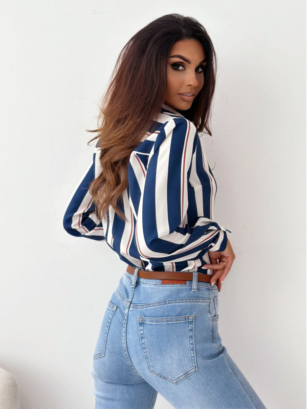 Drune Bluse | Aufgeräumte Damenbluse mit Satindruck