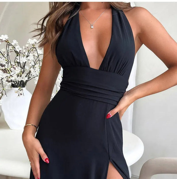 Drune | Tief ausgeschnittenes Halterkleid mit Schlitz
