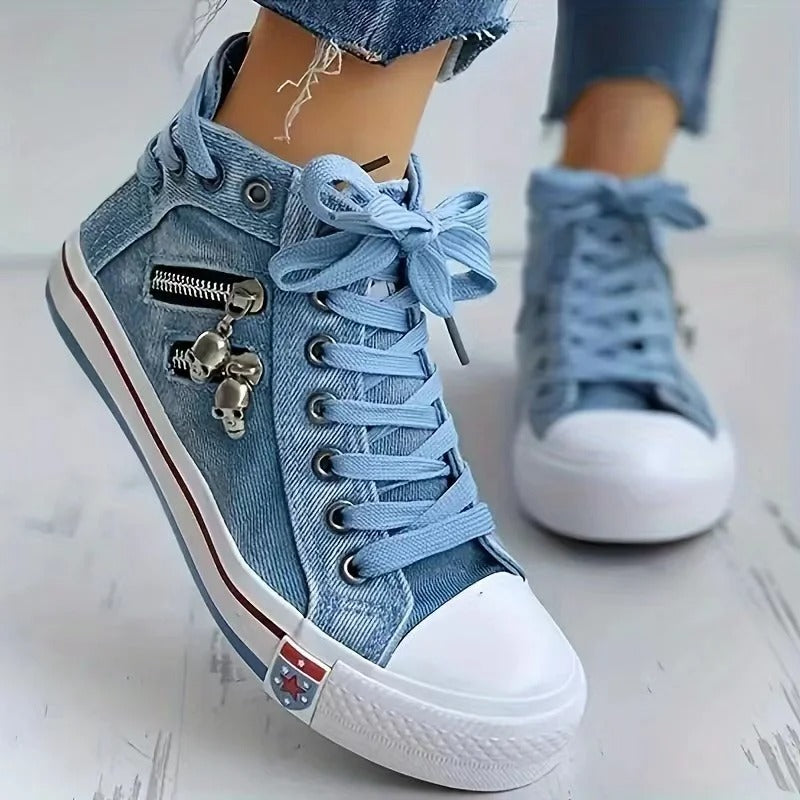 Drune | Urban Sneaker Look mit Jeans und Reißverschluss