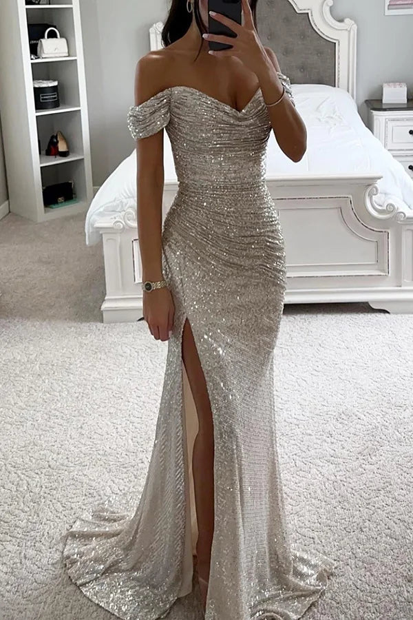 Drune | Pailletten Off-Shoulder Raffung Schlitz Abend Maxi Kleid