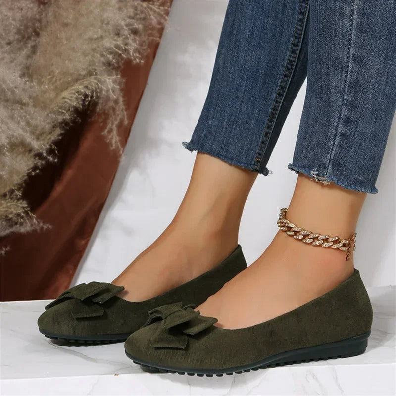 Drune | Wildleder Slip-On Ballerinas mit Schleife