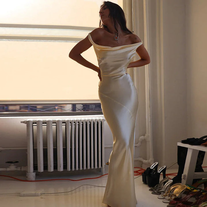 Drune | Elegantes Kleid mit Wasserfallausschnitt im Meerjungfrauenstil