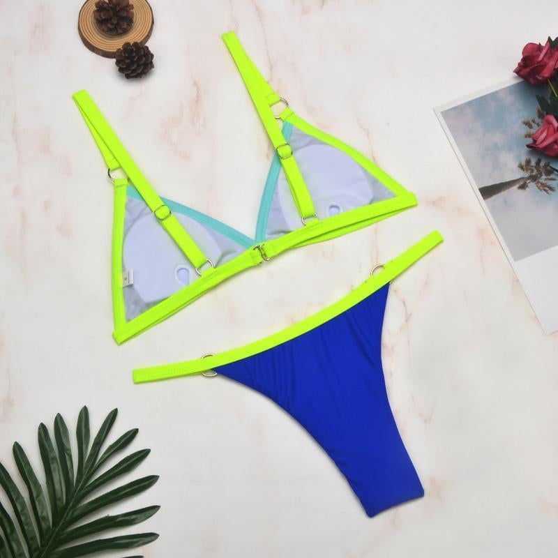 Drune Zweiteiliger Bikini-Badeanzug mit goldfarbigen Metallringen und dreieckigen Körbchen