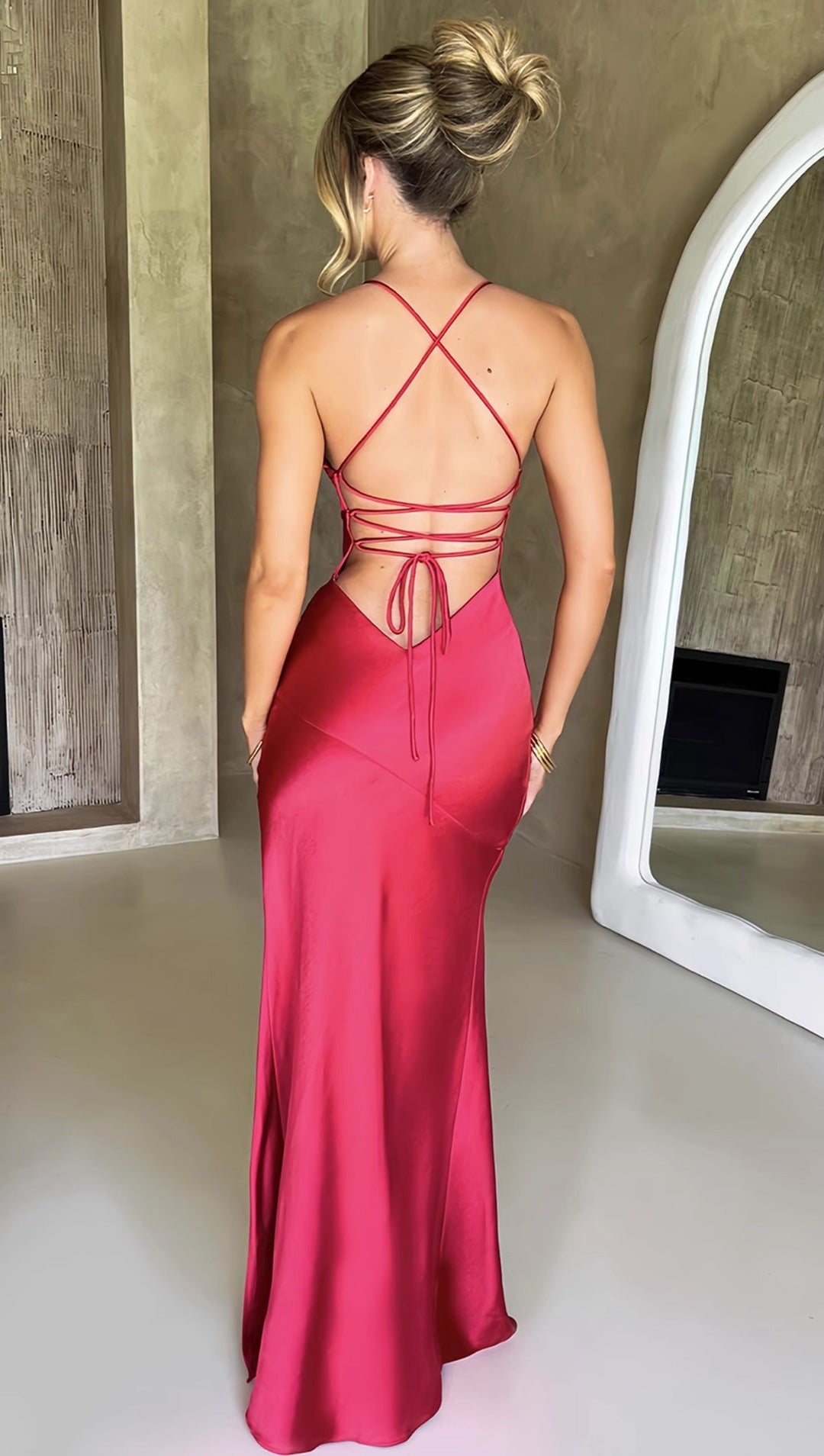 Drune | Sexy Kleid mit V-Ausschnitt