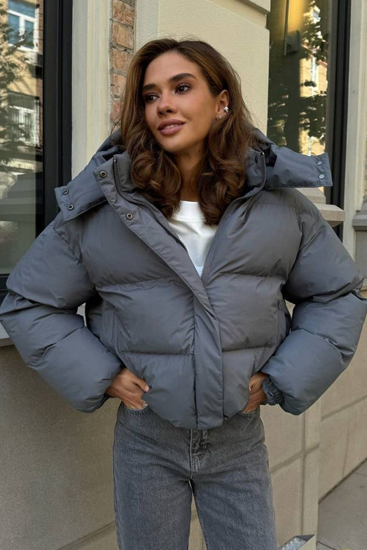 Drune | Passform Gekürzte Kapuzenpuffjacke