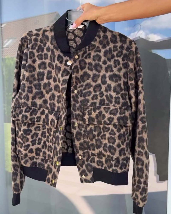 Drune | Jacke mit Leopardenmuster und Druckknopftasche