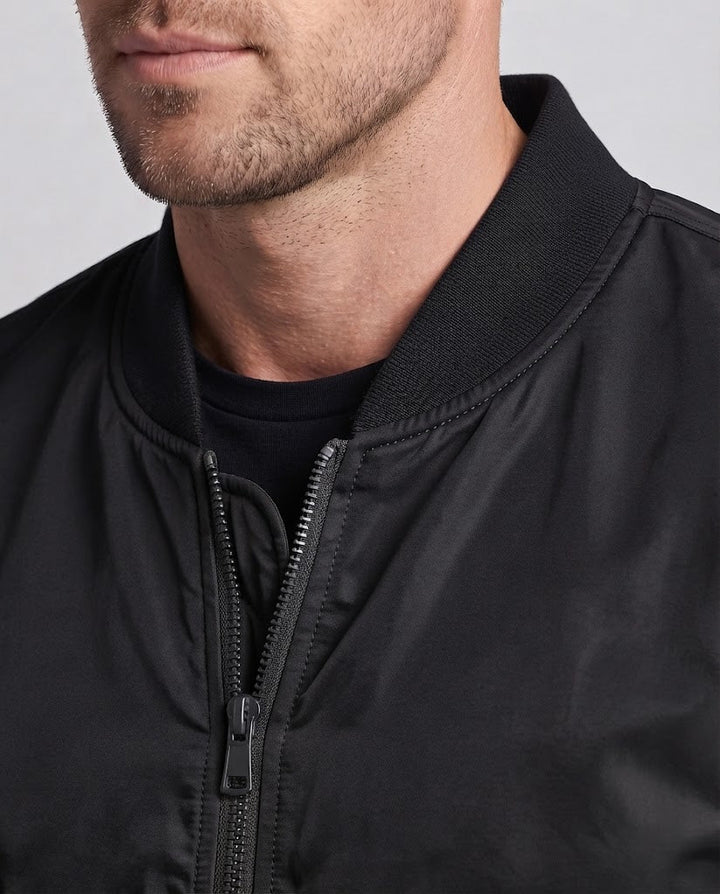 Herren technischer Nylon-Fliegerbomber mit wattierter Innenlage, Ärmeltasche und elastischen Rippbündchen Drune