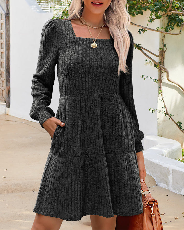 Drune | Damenkleid mit Quadrat Ausschnitt Laternenärmeln und Rippstruktur