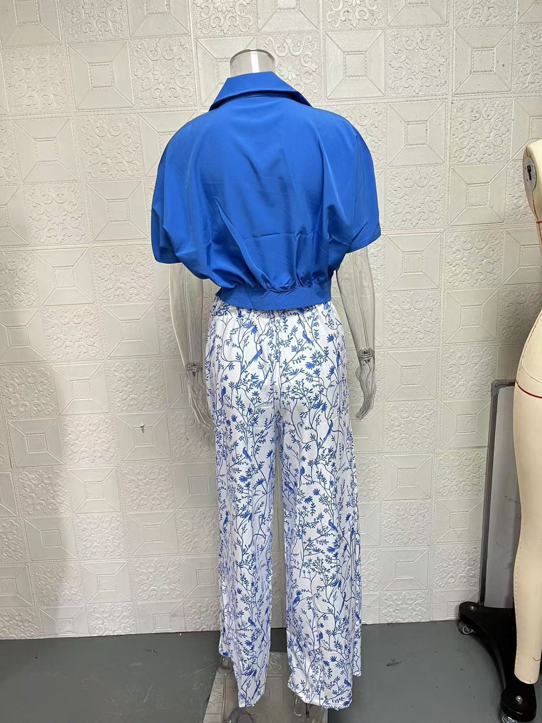 Drune | Zweiteiliges Set mit V-Ausschnitt und Hose mit weitem Bein