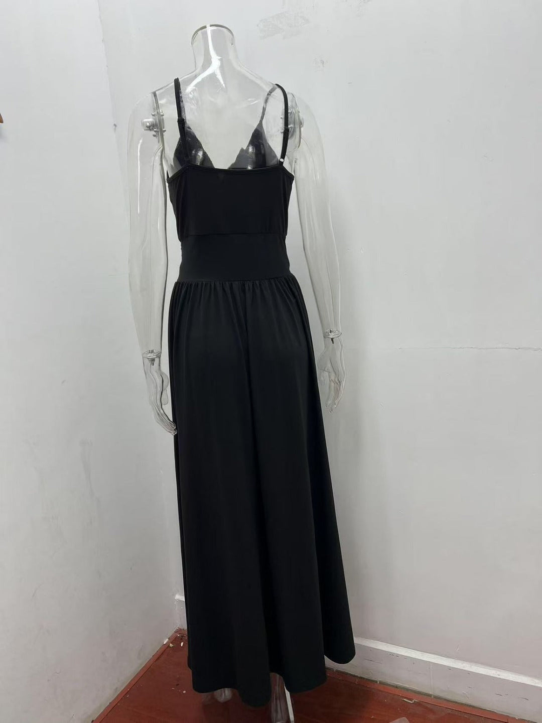 Drune | V-Ausschnitt Hosenträger ärmellos sexy rückenfreies farblich passendes Kleid