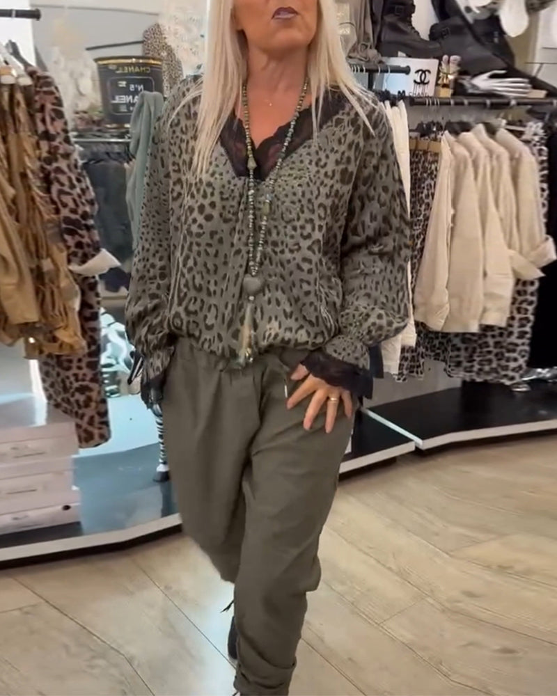 Drune | Bluse mit Leopardenmuster und V-Ausschnitt Sowie Patchwork Spitze