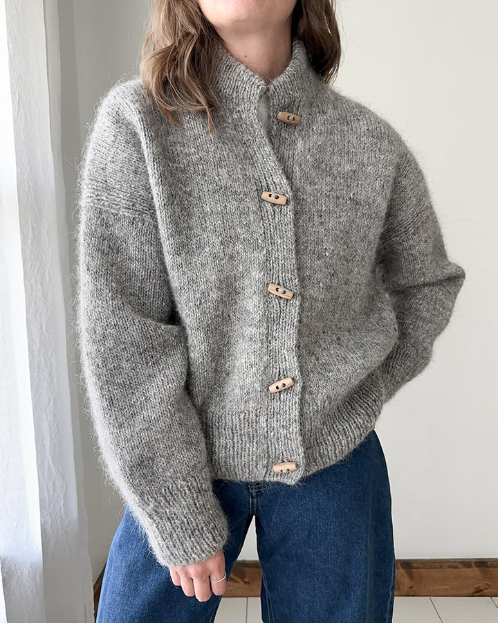 Drune | Strickjacke mit Stehkragen und Hornknöpfen