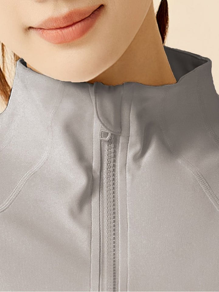 Drune | Kurze Sportjacke Aus Atmungsaktivem Material mit Stehkragen