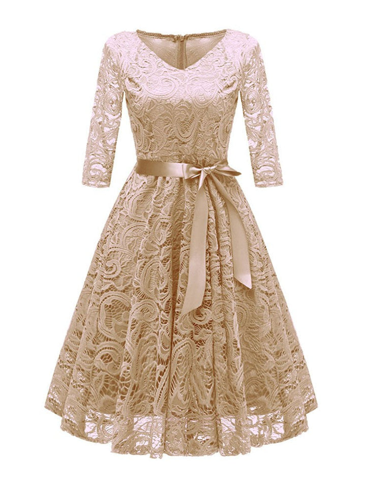 Drune | Elegantes V-förmiges Spitzenabendkleid