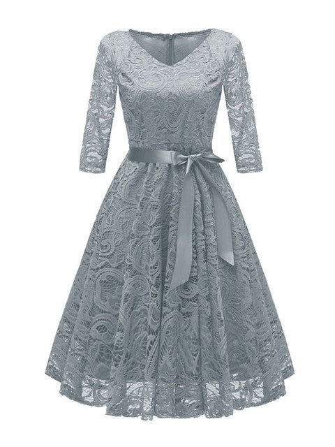 Drune | Elegantes V-förmiges Spitzenabendkleid